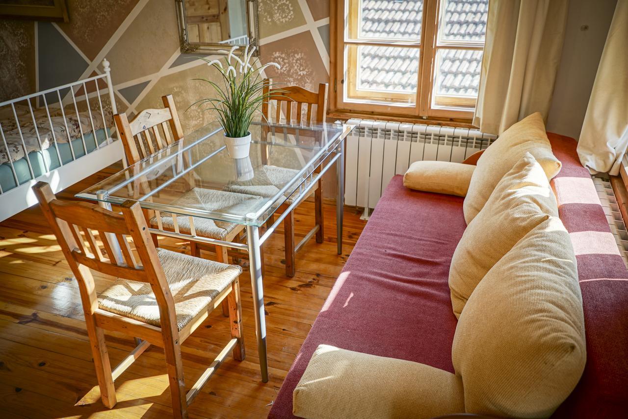 Rooster House Hotel Veliko Turnovo Bagian luar foto